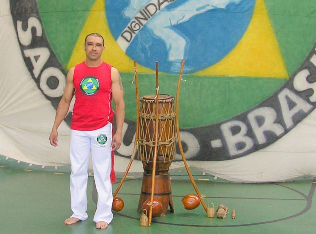 Mestre Carlos Ribeiro - Biriba